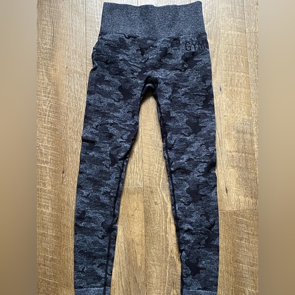 Gymshark Camo Leggings - Picture 1 of 2